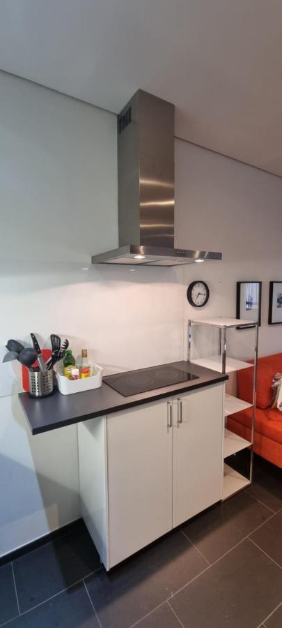Bissone Apartment *