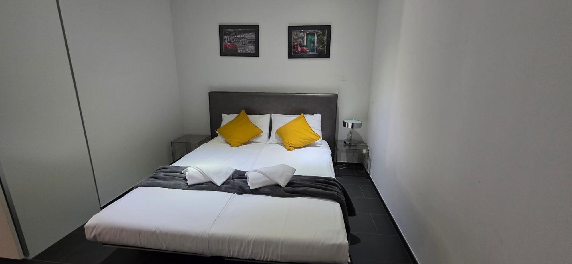 Appartamento Bissone Apartment *
